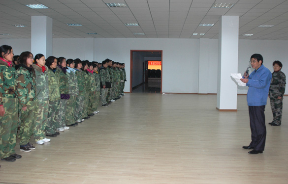 AG一飞冲天新员工军训落下帷幕